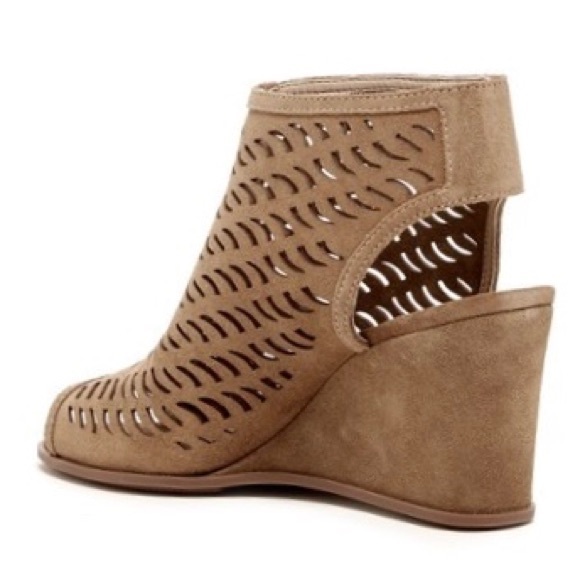 Via Spiga | delsey suede peep toe wedge NWOT - Picture 4 of 7